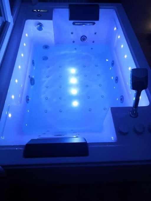 Spa Privatif Face Mer Riva Romantic & Spa Ouistreham Exterior foto